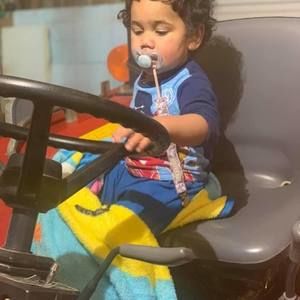 Meet your Posher, Akeem